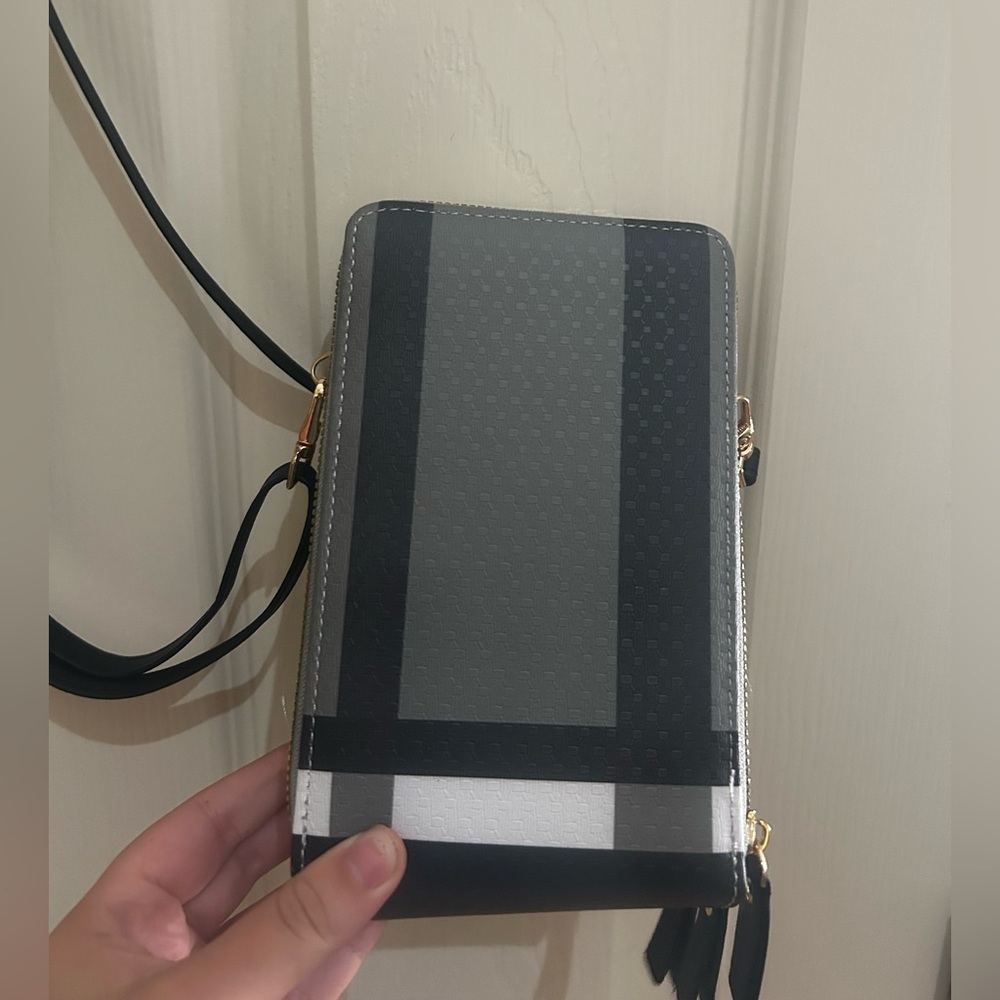 3 Pocket Gray and Black Crossbody Bag with Gold Bow/Zipper - Picture 3 of 10